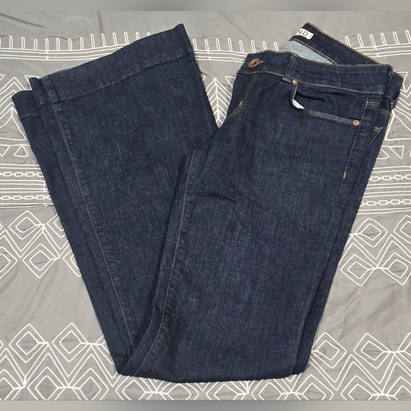 J Brand Denim - J Brand Love Story Dark Wash Flare Jeans Size 29